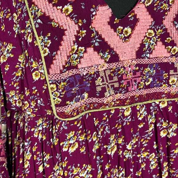 Multicolored Floral Long Sleeve V-Neck Maxi Dress - Picture 7 of 8